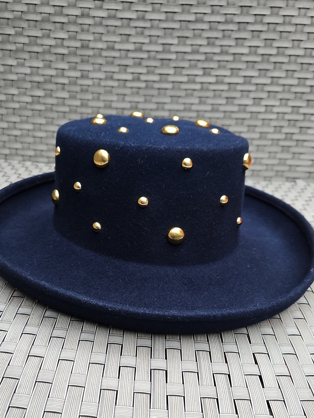 Vintage Betmar New York 100% Wool Gold-Studs Navy Felt Wide-Brim Hat - Picture 4 of 17